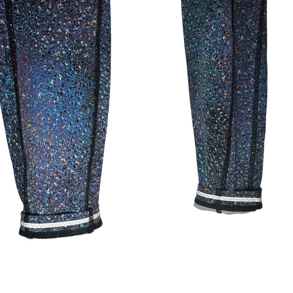 Lululemon Speed Up V Tight RARE MERMAID GALAXY *Luxtreme 28” // Size 6 - Picture 5 of 8